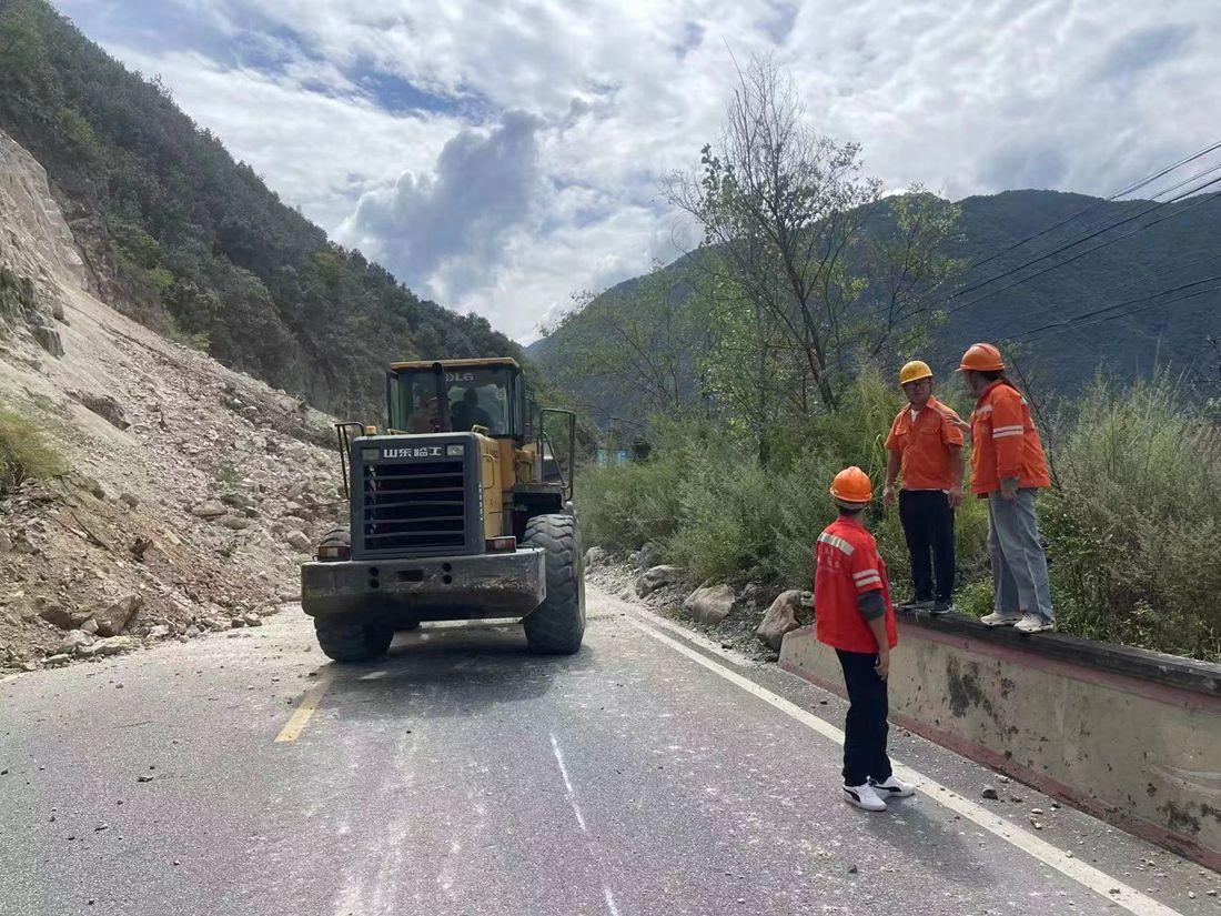 一、四川泸定发生地震，一次微小的震动引发关注